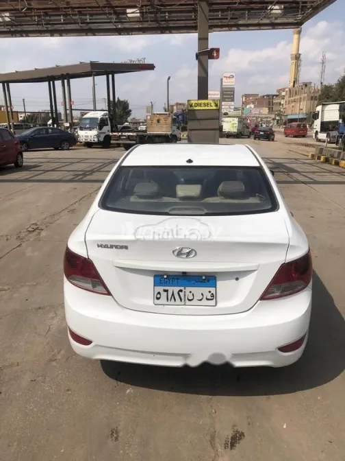 Hyundai Accent RB 2015 White Used for Sale - 5