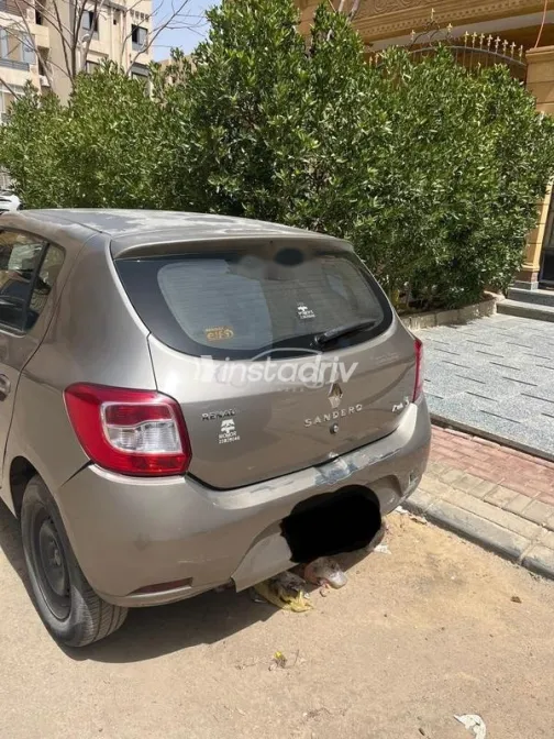 Renault Sandero 2015 Champagne Used for Sale - 1