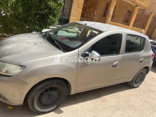 Renault Sandero 2015 Champagne Used for Sale - 2