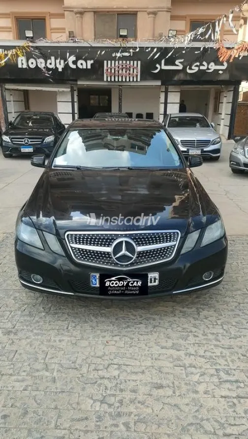 Mercedes E 250 2010 Black Used for Sale - 1