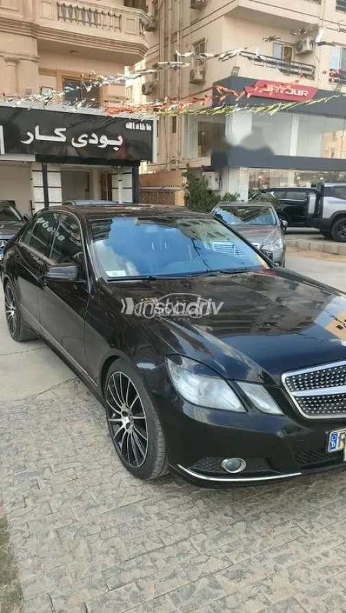 Mercedes E 250 2010 Black Used for Sale - 2