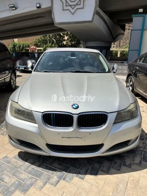 BMW 318 2011 Silver Used for Sale - 2