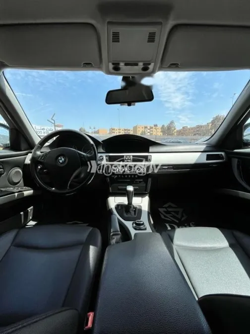 BMW 318 2011 Silver Used for Sale - 4