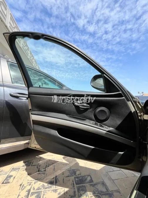 BMW 318 2011 Silver Used for Sale - 5