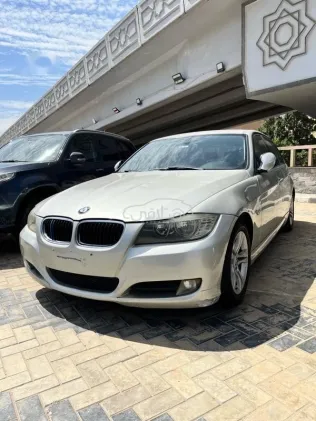 BMW 318 2011 Silver Used for Sale
