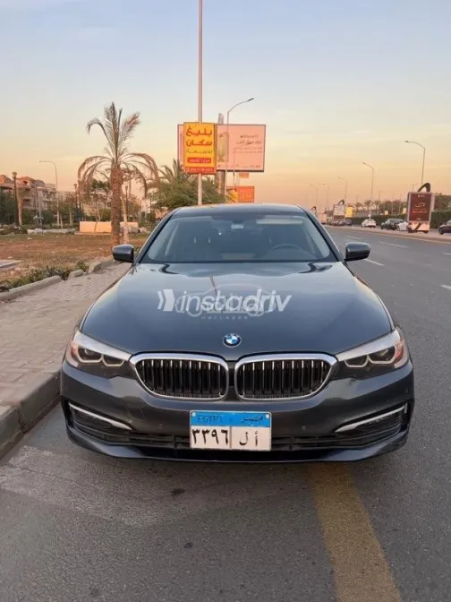 بي ام دبليو 520 2019 رمادي مستعملة للبيع - 1