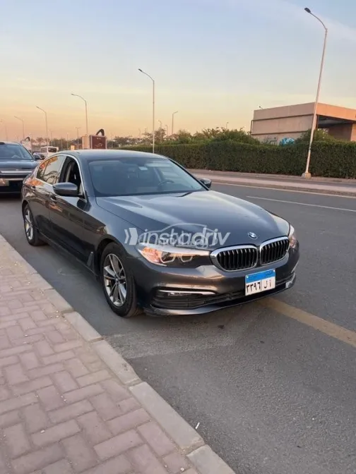 بي ام دبليو 520 2019 رمادي مستعملة للبيع - 2