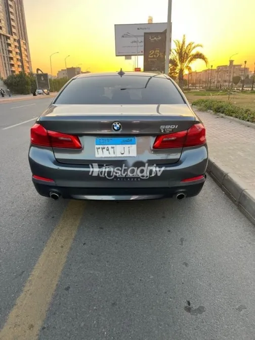 بي ام دبليو 520 2019 رمادي مستعملة للبيع - 5