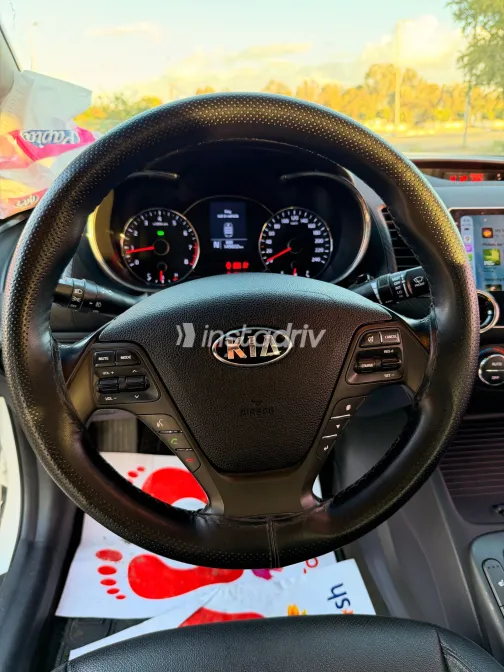 Kia K3 2015 White Used for Sale - 7