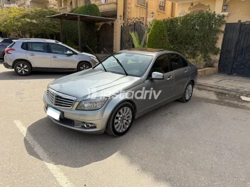 Mercedes C 200 2009 White Used for Sale - 4