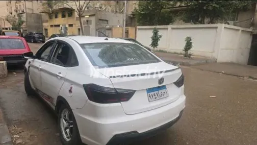 شانجان V7 2016 أبيض مستعملة للبيع - 5