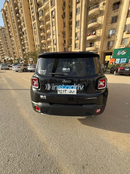 Jeep Renegade 2016 Black Used for Sale - 2