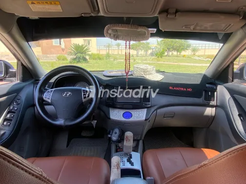 Hyundai Avante 2007 White Used for Sale - 10