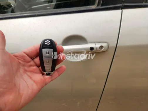 Suzuki Swift 2016 Silver Used for Sale - 4