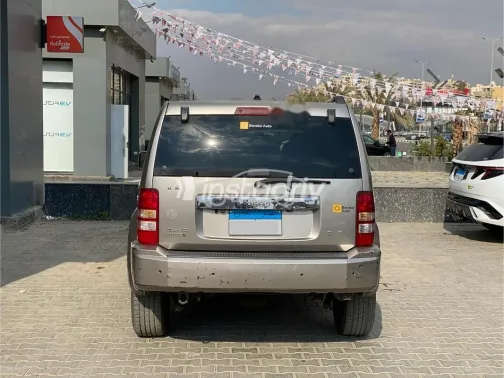 Jeep Grand Cherokee 2012 Gold Used for Sale - 4