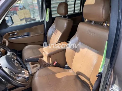 Jeep Grand Cherokee 2012 Gold Used for Sale - 7