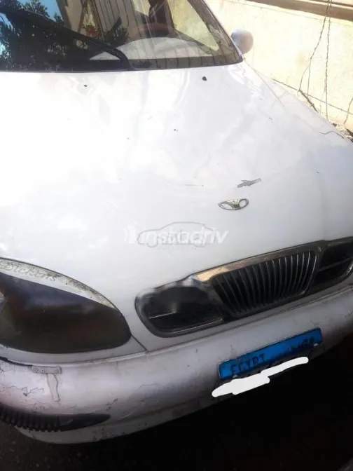 دايو لانوس 2000 أبيض مستعملة للبيع - 1