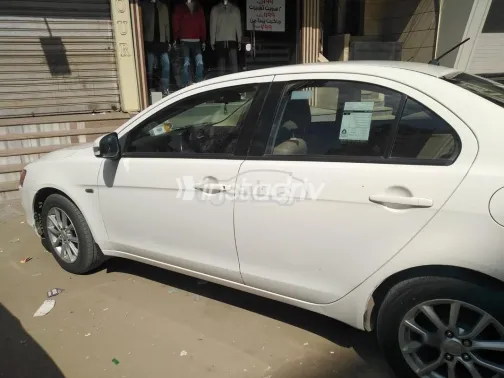 Mitsubishi Lancer EX Shark 2016 White Used for Sale - 4