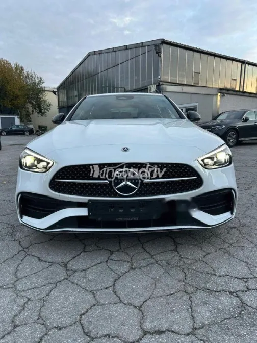 مرسيدس C 200 2025 أبيض مستعملة للبيع - 1