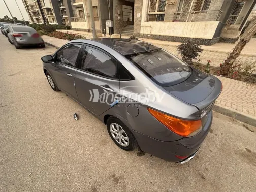 هيونداي اكسنت RB 2015 رمادي مستعملة للبيع - 3