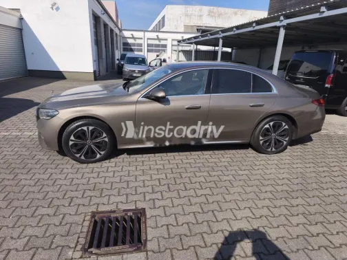 Mercedes E 200 2024 Brown Used for Sale - 6