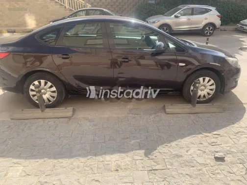 اوبل أسترا 2013 أحمر غامق مستعملة للبيع - 8