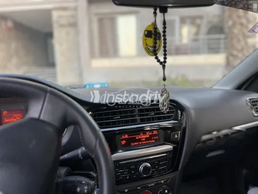 بيجو 301 2016 أبيض مستعملة للبيع - 3