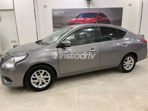 نيسان صنى 2022 رمادي مستعملة للبيع - 7