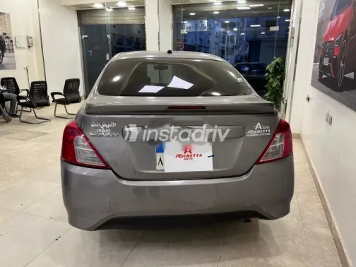نيسان صنى 2022 رمادي مستعملة للبيع - 10