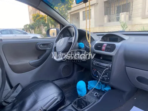 اوبل كورسا 2005 أزرق غامق مستعملة للبيع - 6