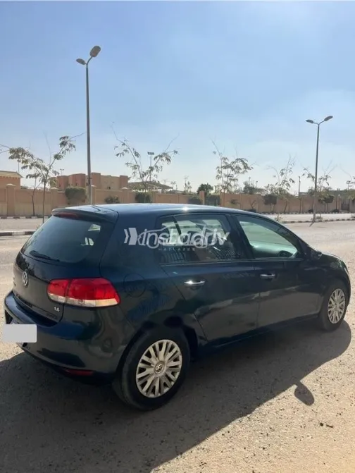 فولكس فاغن جولف 6 2012 أزرق غامق مستعملة للبيع - 4
