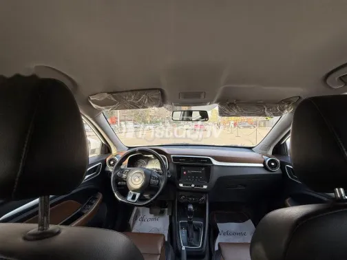 MG ZS 2023 White Used for Sale - 8