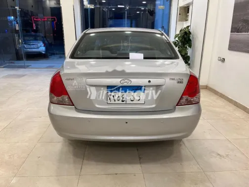 هيونداي افانتي 2004 فضي مستعملة للبيع - 5