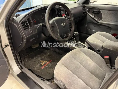 هيونداي افانتي 2004 فضي مستعملة للبيع - 7