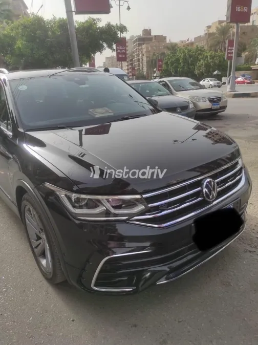 Volkswagen Tiguan 2021 White Used for Sale - 3