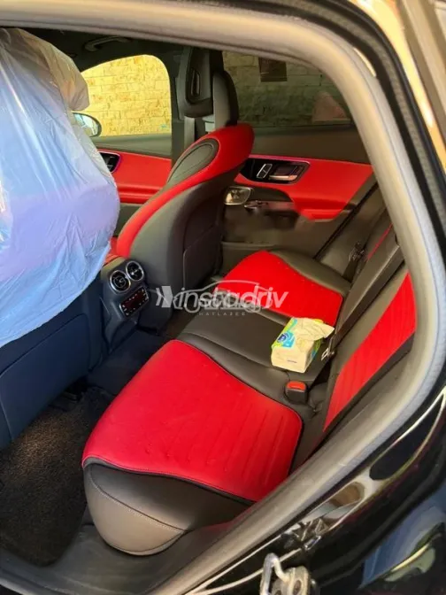 مرسيدس GLC 300 2024 أسود مستعملة للبيع - 5