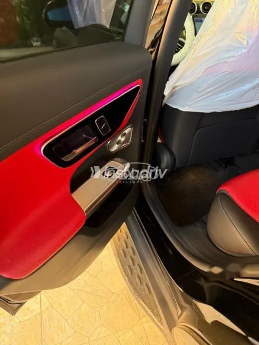 مرسيدس GLC 300 2024 أسود مستعملة للبيع - 6