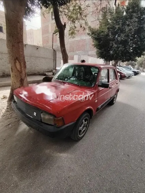 فيات 127 1987 أحمر مستعملة للبيع - 2