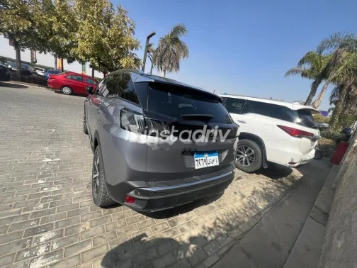 بيجو 3008 2023 أبيض مستعملة للبيع - 6