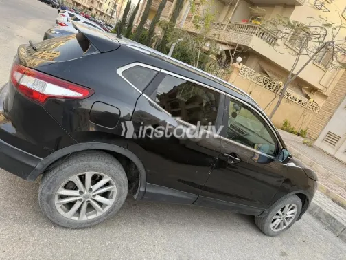 نيسان قشقاي 2016 أسود مستعملة للبيع - 2