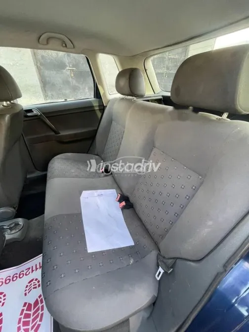 فولكس فاغن بولو 2003 أزرق مستعملة للبيع - 5