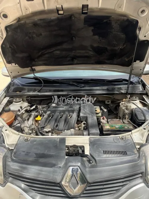 Renault Logan 2015 Silver Used for Sale - 4