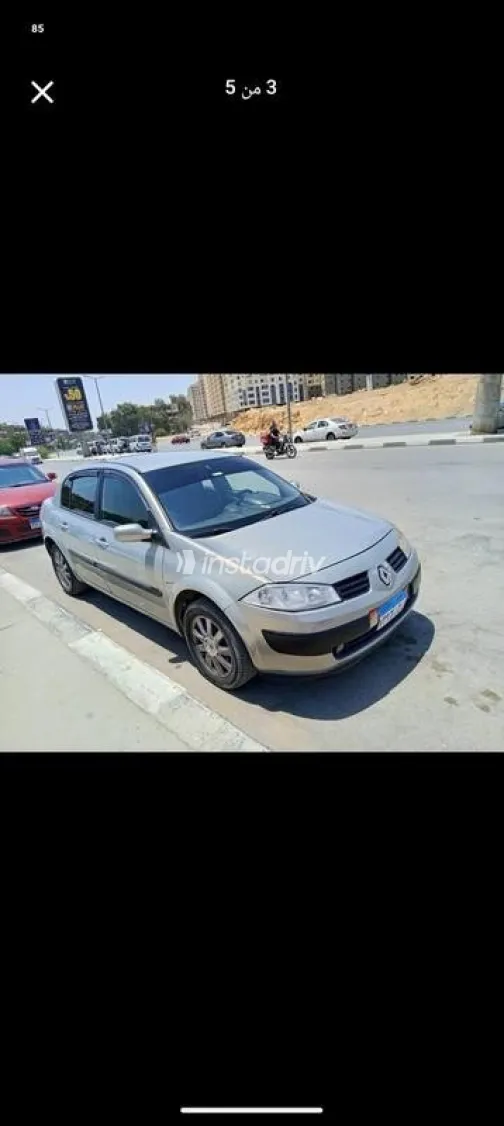 رينو ميجان 2005 فضي مستعملة للبيع - 3