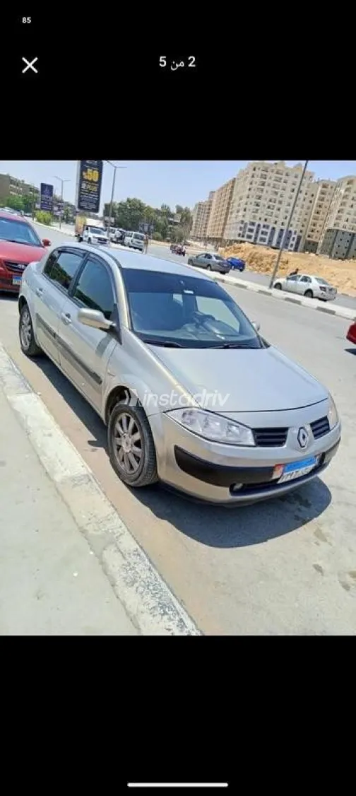 رينو ميجان 2005 فضي مستعملة للبيع - 4