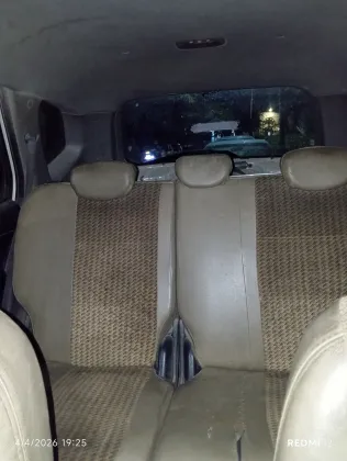 كيا كارينز 2013 أبيض مستعملة للبيع