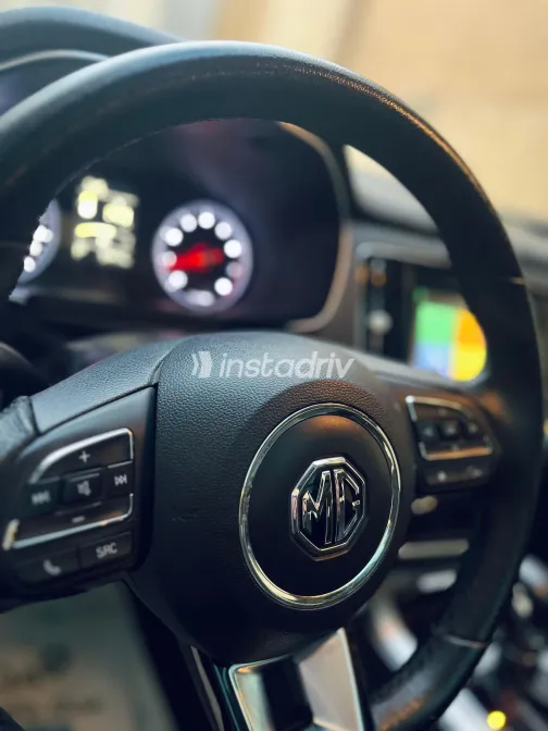 MG Rx5 2022 White Used for Sale - 2