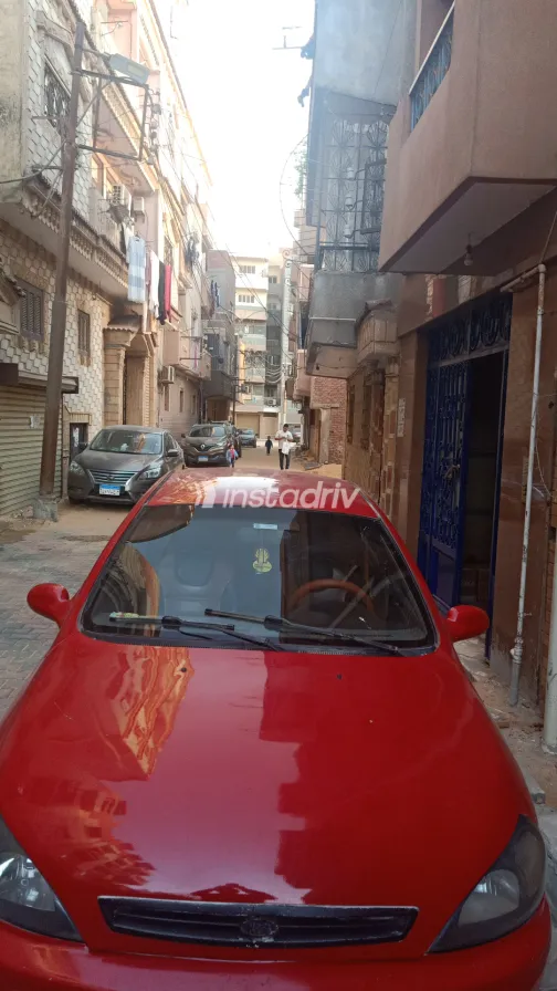 كيا ريو 2001 أبيض مستعملة للبيع - 1