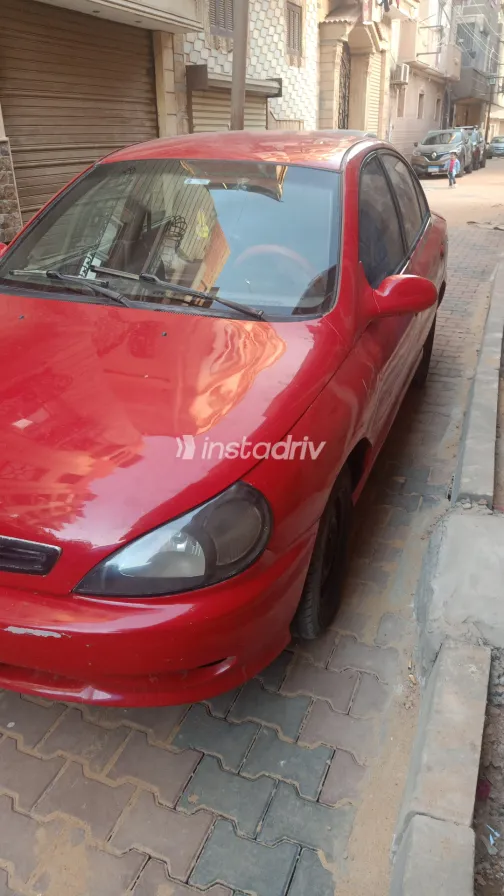 كيا ريو 2001 أبيض مستعملة للبيع - 2