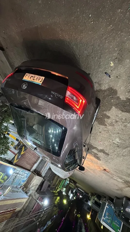 سكودا اوكتافيا 2016 أبيض مستعملة للبيع - 1