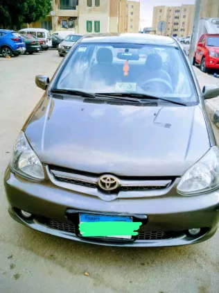 تويوتا ايكو 2003 أبيض مستعملة للبيع